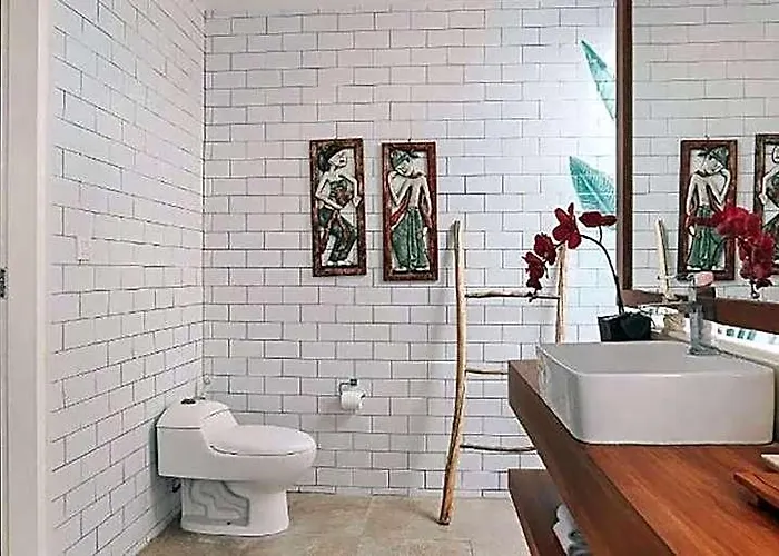 Canggu's Trendiest Point 2bdr ホテル バリ島
